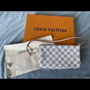 Louis Vuitton Pochette Accessoires
